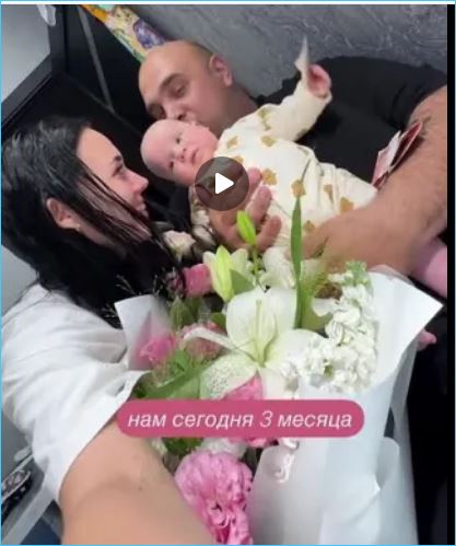 Глеб Жемчугов чувствует гордость за отличную физическую форму своей супруги Насти Роинашвили.