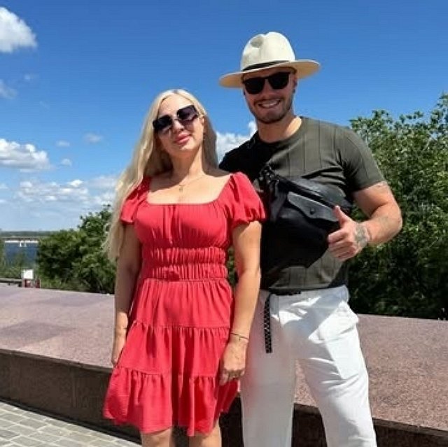 Евгения Дорожкина и Сергей Хорошев отправились в Санкт-Петербург