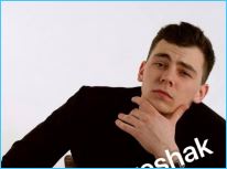 Анастасия Сафина проявляет интерес и симпатию к новому сотруднику Сергею.