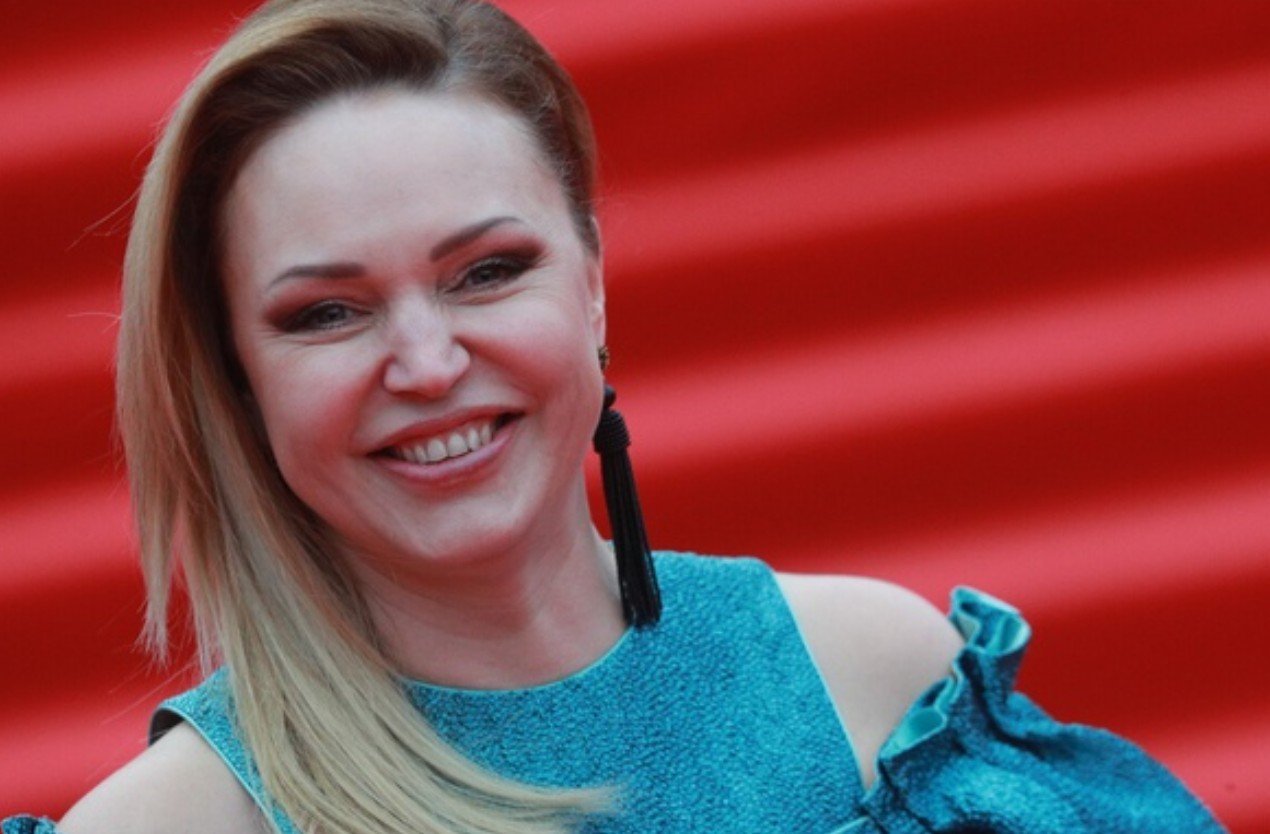 Алла Довлатова покинула эфир радиостанции "Русское радио".