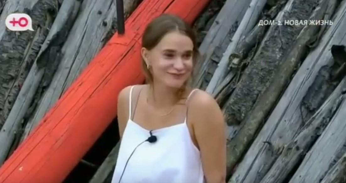 Тырлышкина все еще не отпускает идею с вип-домом, что раздражает Дорожкину.