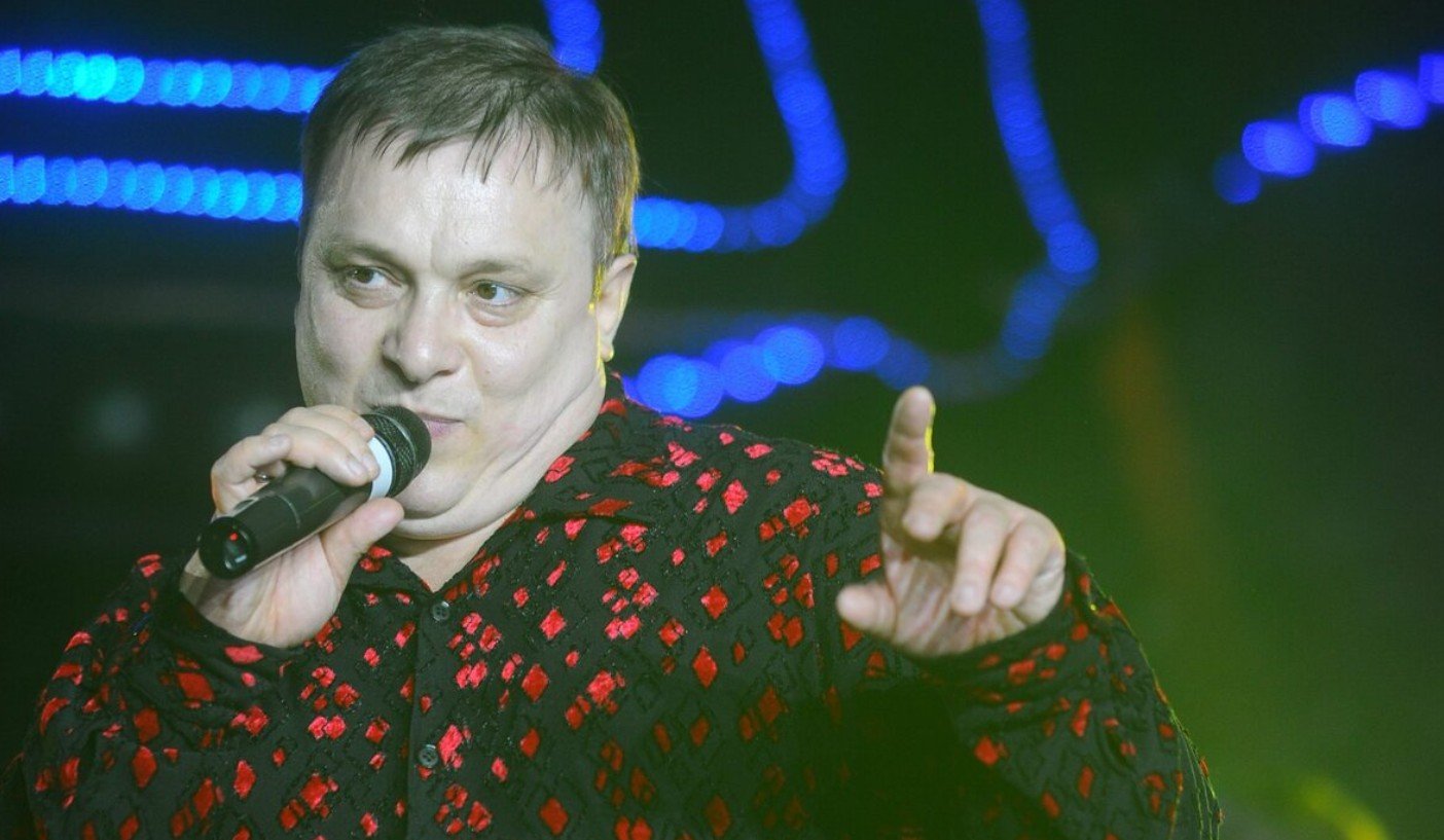 Андрей Разин запросил у супруги Шатунова выложить в сеть свидетельство о заключении брака.