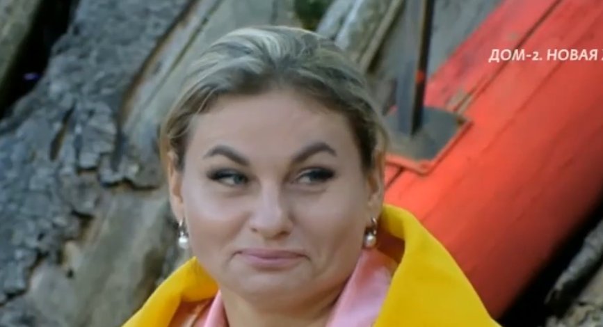Тигран Салибеков готовит смешные пародии на тёщу Веронику для своих скетчей.