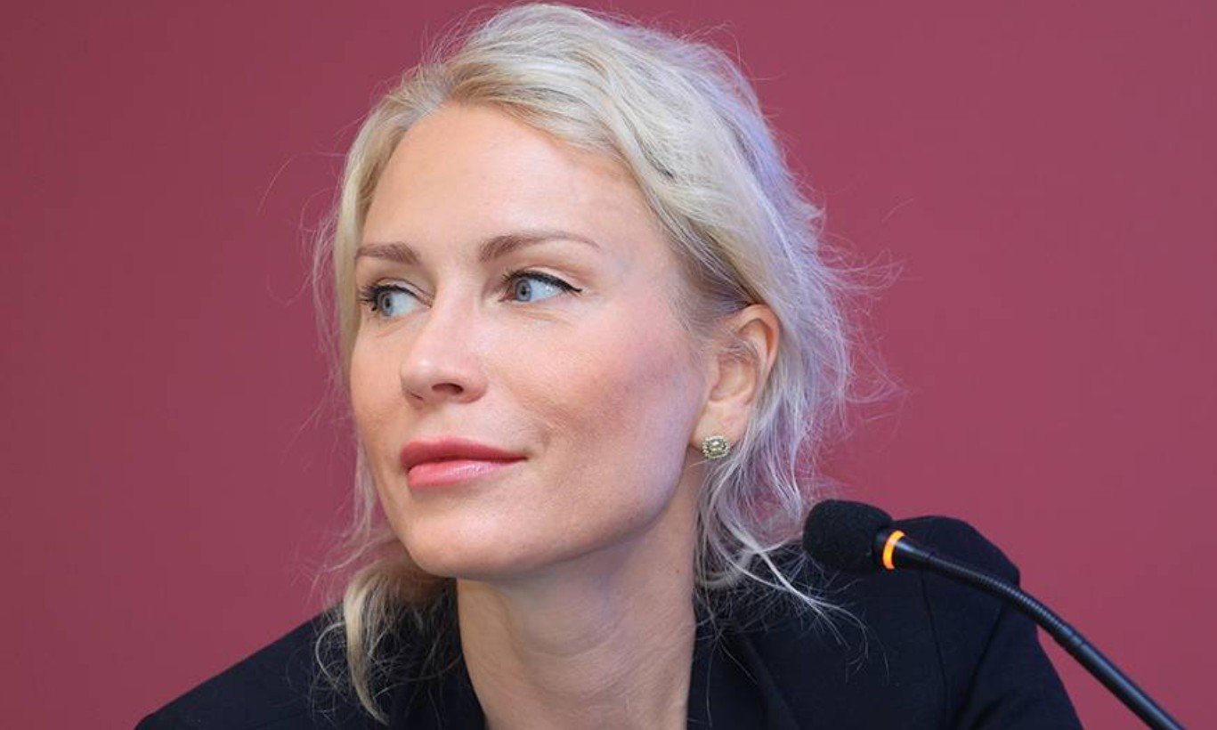 Екатерина Гордон выразила поддержку многодетной матери Полины Дибровой, оставленной её любовником.