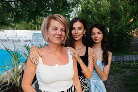 Отдыхающая в Дубае Ольга Ветер наслаждается отпуском в компании своего сына Миши.
