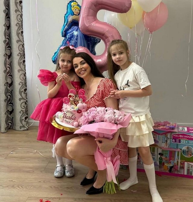 Ольга Рапунцель радостно сообщает, что ее дочка абсолютно здорова.