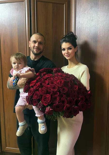 Дочери Анны Самониной и Максима Евстропова исполнился 1 год