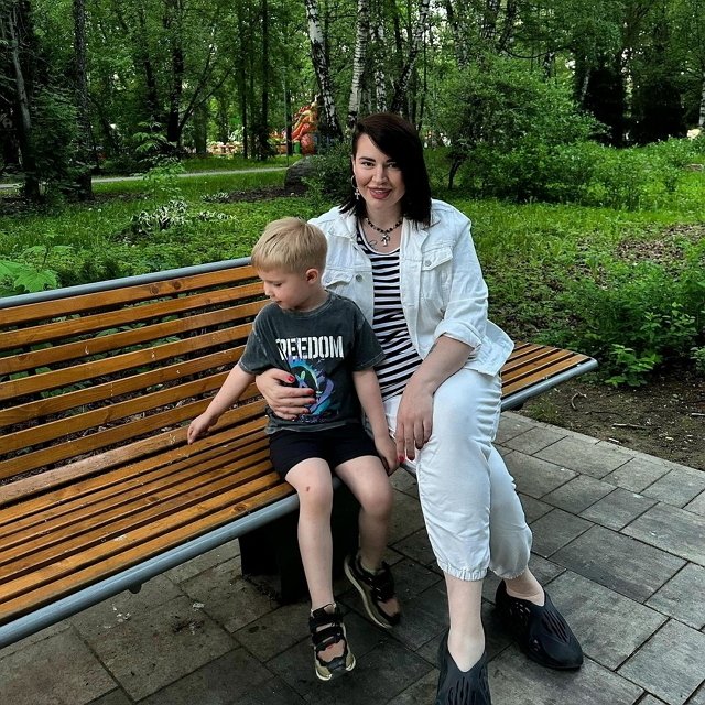 Александра Черно: Ходит по дому, усмехается, обижает Стефана
