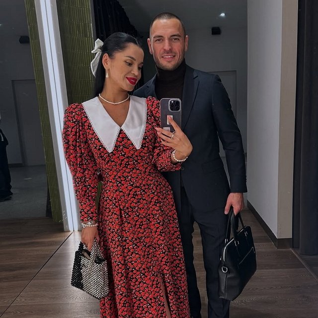 Юлия Колисниченко улетела в Турцию в компании нового кавалера