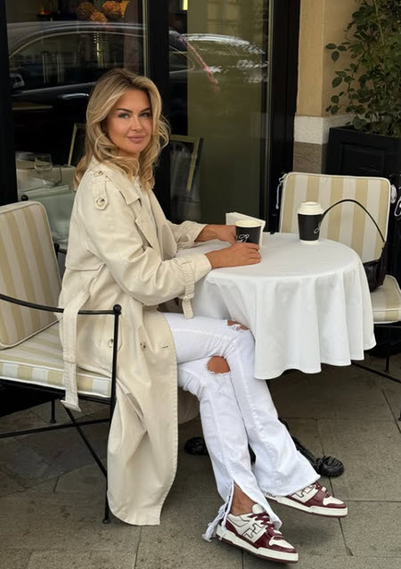 Марина Африкантова занялась новым видом спорта – фитнес камасутрой