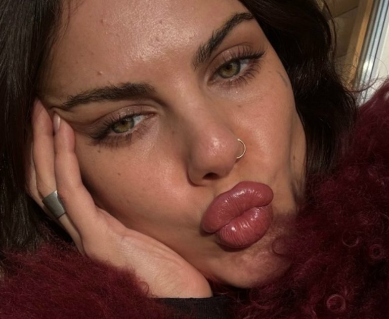 "Лечит цистит иголками?" - Алёна Опенченко нашлась в 100 км от Москвы