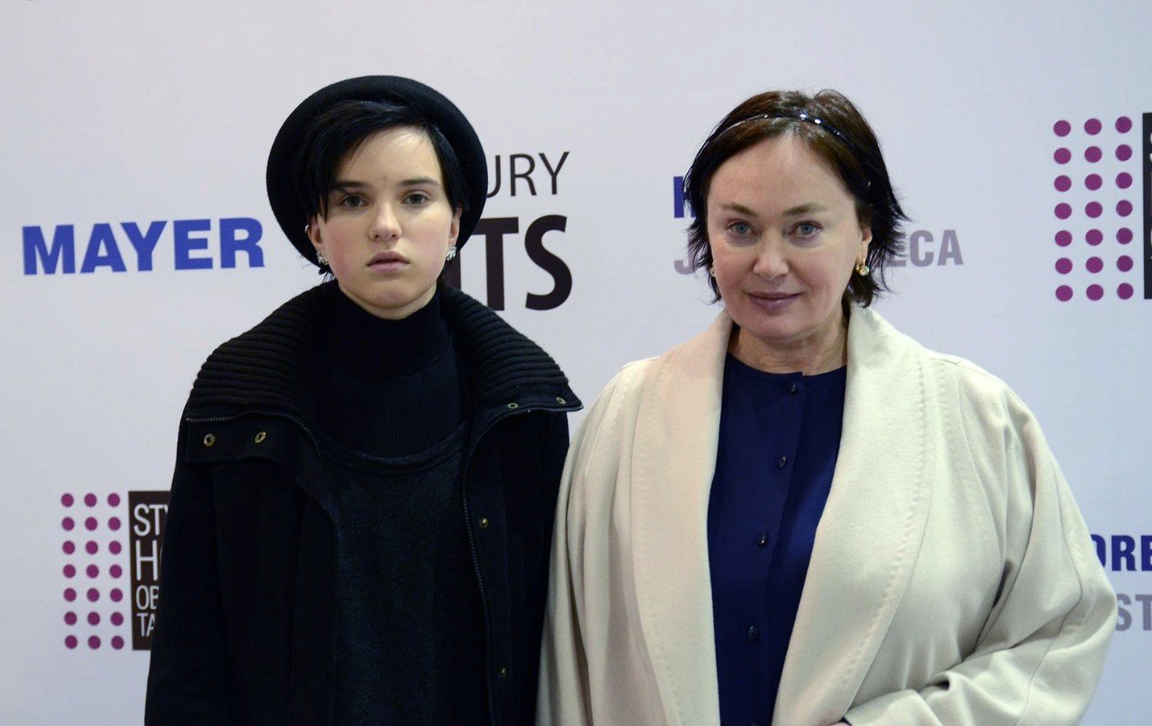 В Сети появились слухи о становлении Ларисы Гузеевой бабушкой