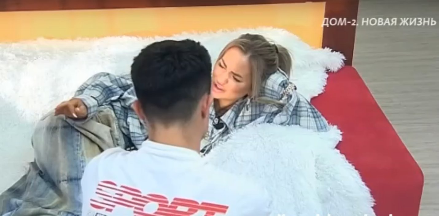 Никита Гуранда ждёт люксовую девушку на перевалочном пункте "Элина"