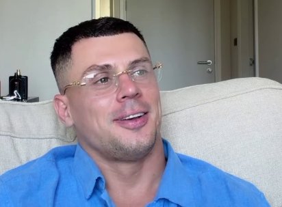 "Крокодил? Некрасиво так говорить!" - Иван Барзиков пожелал счастья Лизе Полыгаловой с женихом