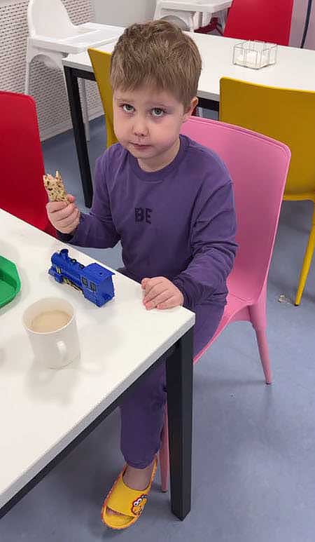 Стефану лучше, но Саша Чepнo расстроена из-за переноса своей операции