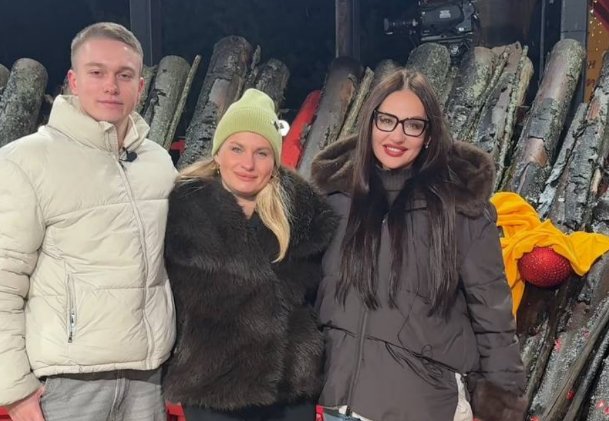 Виктория Салибекова боится, что Гавришов заставит её маму Веронику взять кредит