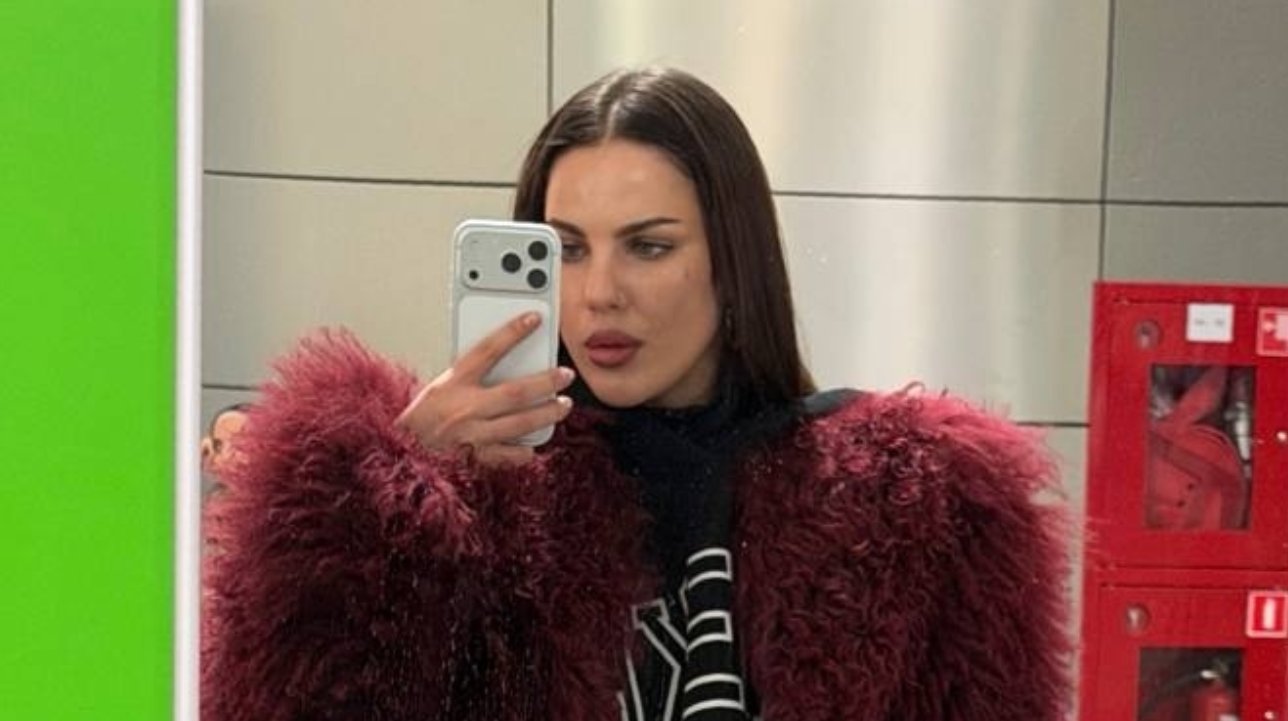 Алёна Опенченко улетела в Грузию, оставив кошку у подруги