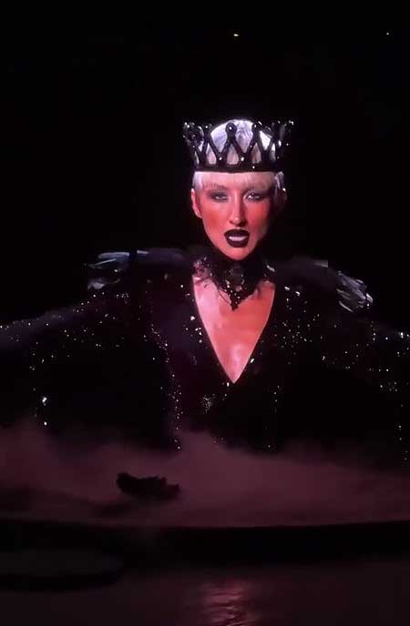 Марго Овсянникова в ледовом шоу Плющенко «Белоснежка»