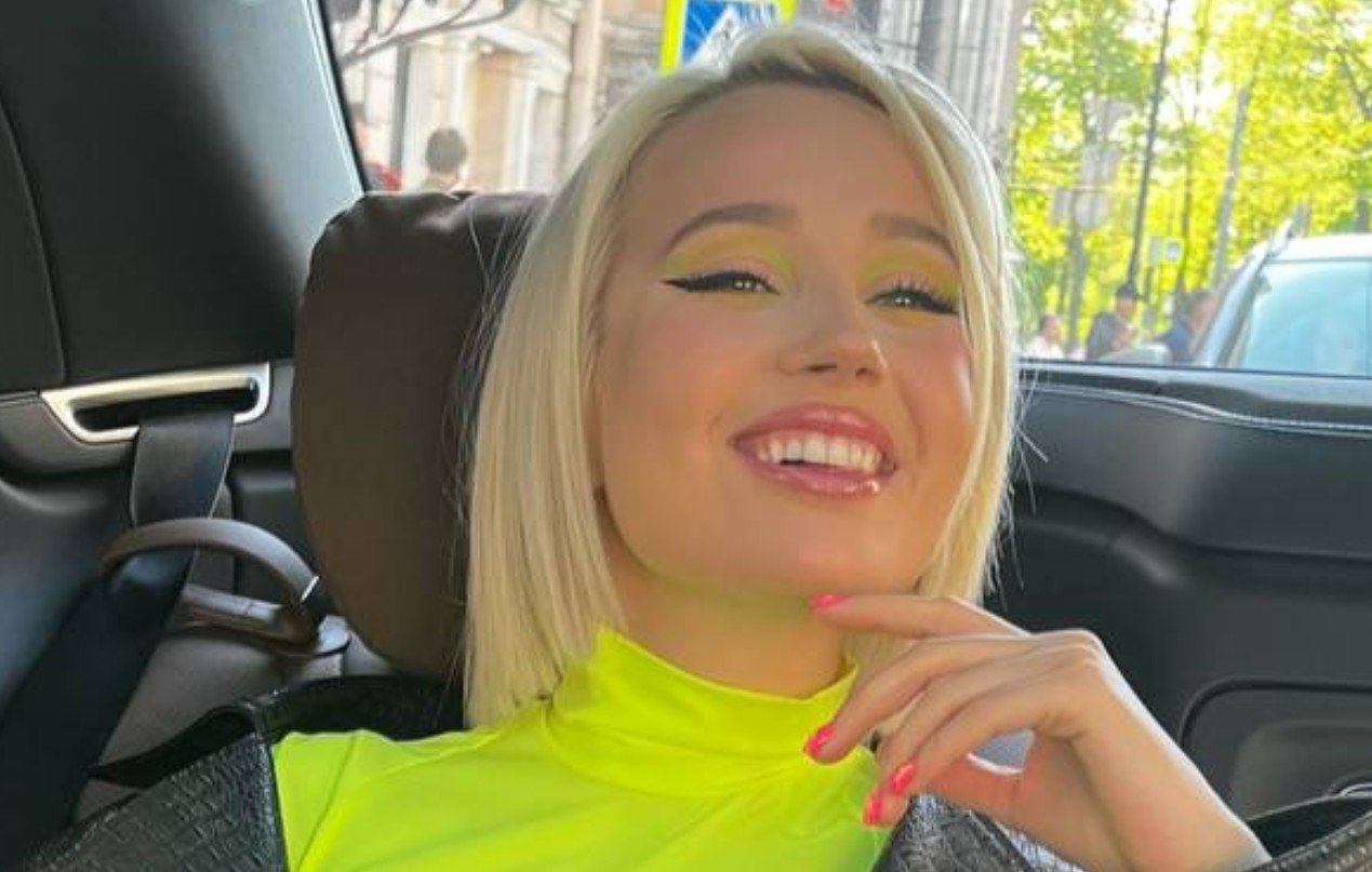 Клава Кока озвучила причину прекращения сотрудничества с известным лейблом