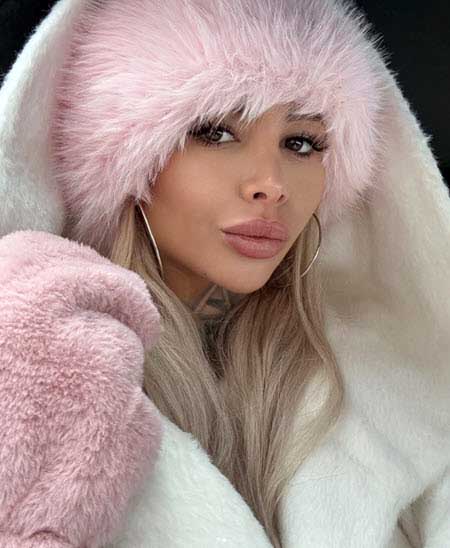 Клава Безверхова купила дом и познакомилась с мамой своего парня