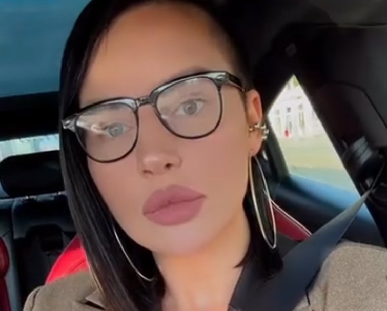 От Александры Черно продолжают отказываться друзья