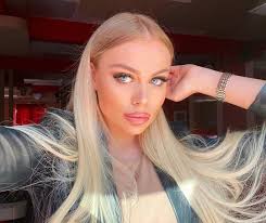 Марина Страхова стала мамой второй раз