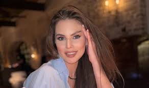 Александра Артемова стала важной персоной