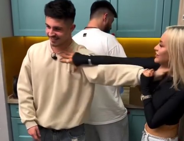 Рахимова и Гуранда устроили брачные игры