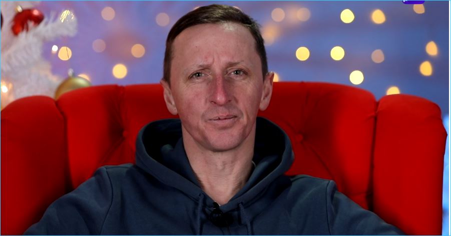 На глазах зрителей реалити-шоу "Дом 2" происходит впечатляющее преображение рогов Альберта Граковича.