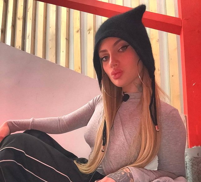 Ксения Карпова и Женя Сидоров сделали больно Альберту Гракович