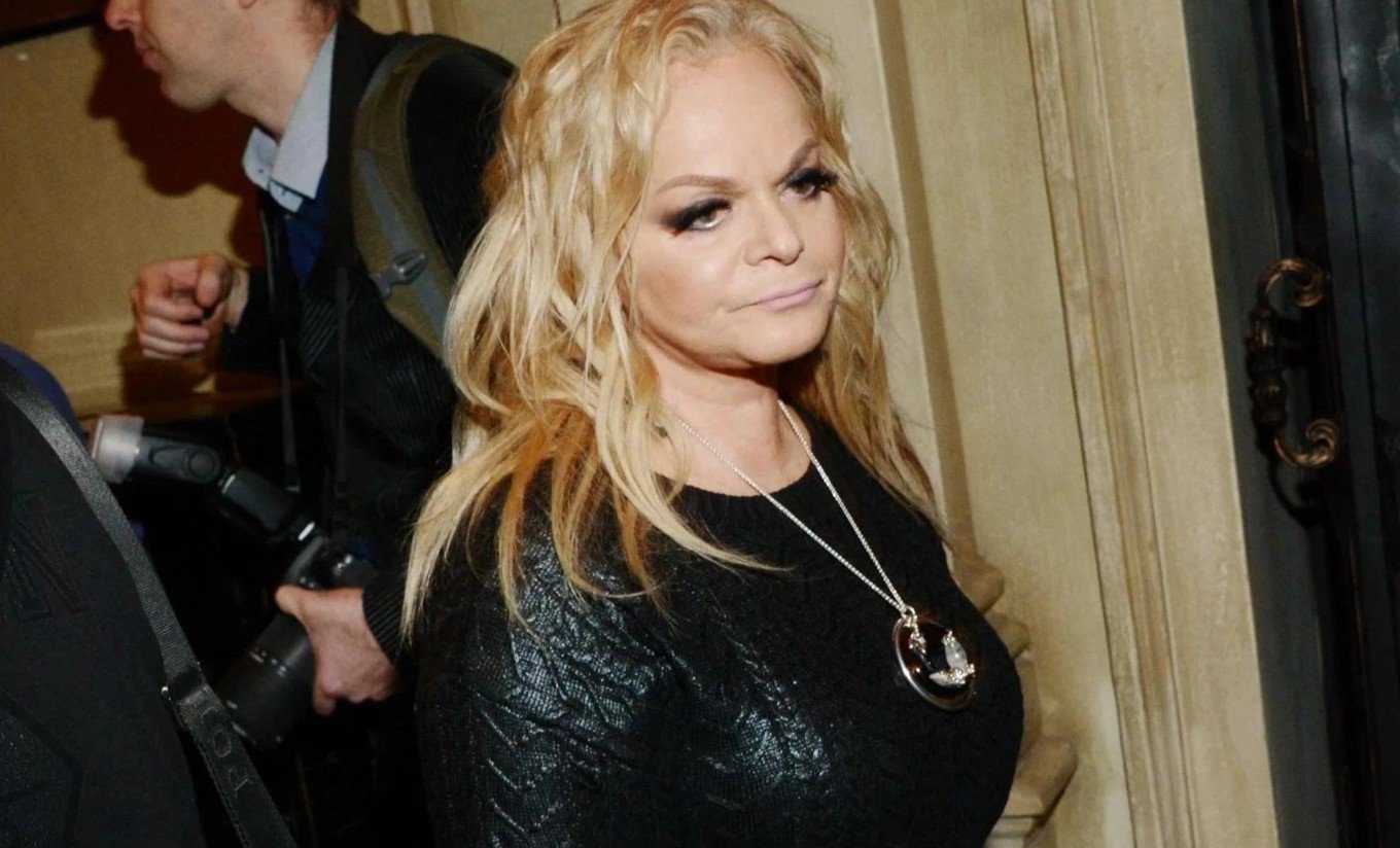 Лариса Долина готова добровольно передать ключи от квартиры Полине Лурье