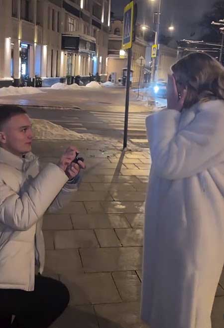 Артем снова удивил Веронику дорогим подарком, или это еще один шаг к предложению руки и сердца?