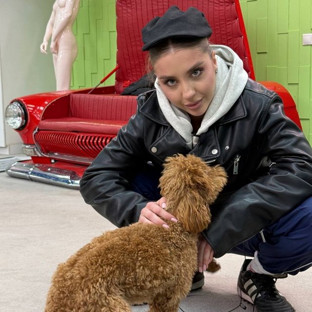 Катя Квашникова и «компания» терроризируют Ксению Карпову