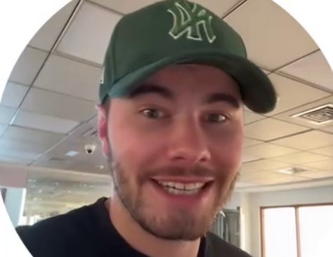 Сергей Хорошев считает Илью Яббарова красавчиком, которому нужно влюбиться