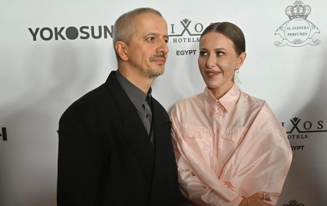 Актеры школы-студии МХАТ потребовали снять с поста ректора Константина Богомолова