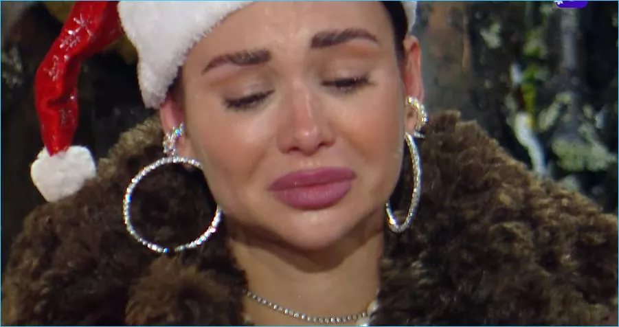 Елена Тепловодская предлагает услуги парикмахера, тренируясь на Рахимовой