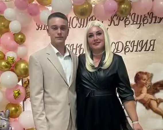 Артём Гавришов заказал друзьям подарок на день рождения