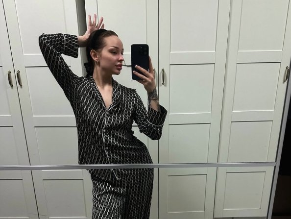 Новая участница Дома 2 Соня Гриневская хочет привезти на Поляну питомца утку