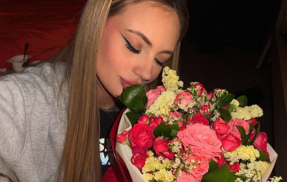 Муж Ксении Карповой будет жить в одной комнате с её любовниками Граковичем и Сидоровым