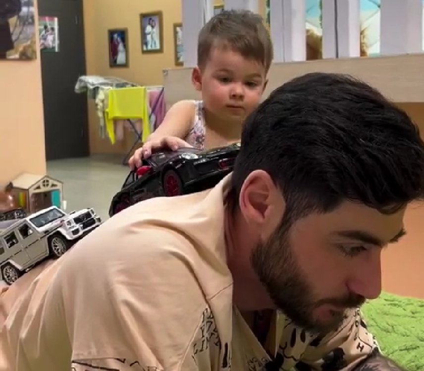 Тигран Салибеков пострадал на съемках видеоконтента