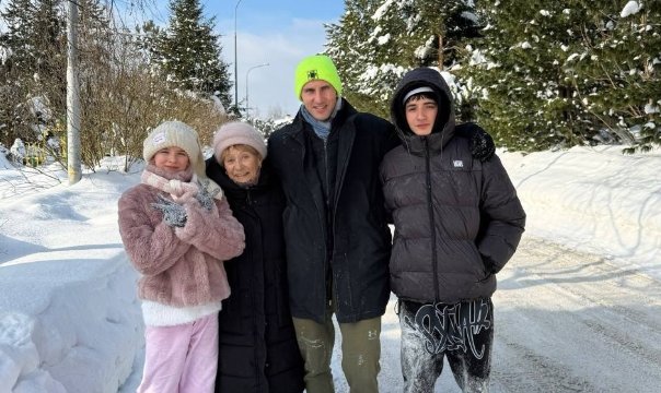 Рита Марсо привезла сына Митю в Москву и встретилась с Кузиным из-за документов