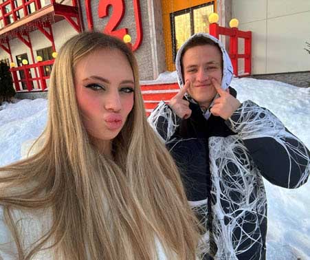 Ксения Карпова рассталась с Алексеем, ушла с проекта и собирается забрать ребенка у свекрови через суд