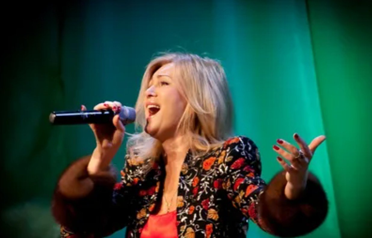 Вика Цыганова прокомментировала новость об уходе Константина Богомолова из МХАТ