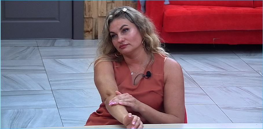 Вероника утро Дня влюбленных провела с Гавришовым, а вечер с Элиной