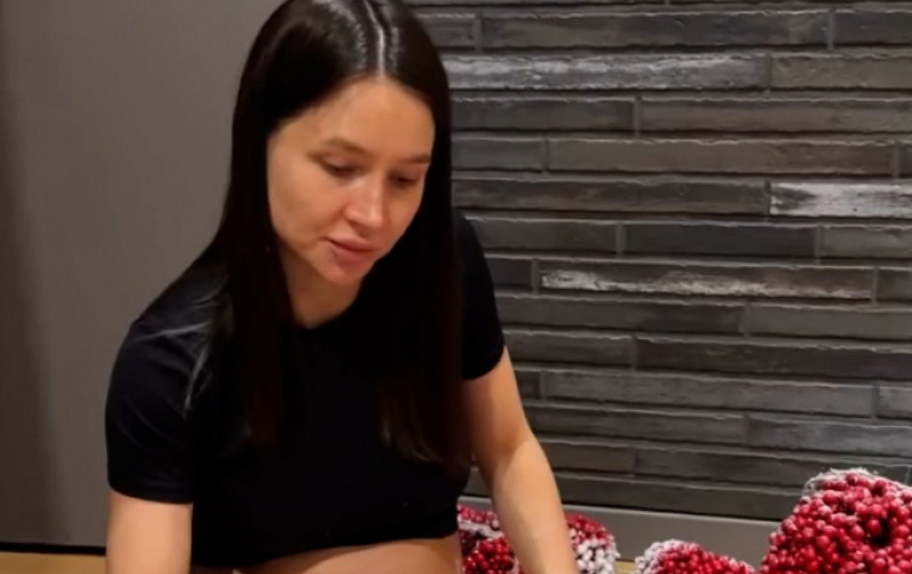 Лерчек вернулась к привычным заботам о младшем ребенке