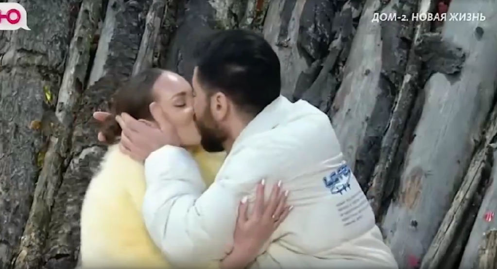 Фанаты Юлии Колисниченко подбивают Степана Карпова подраться с Тиграном Салибековым