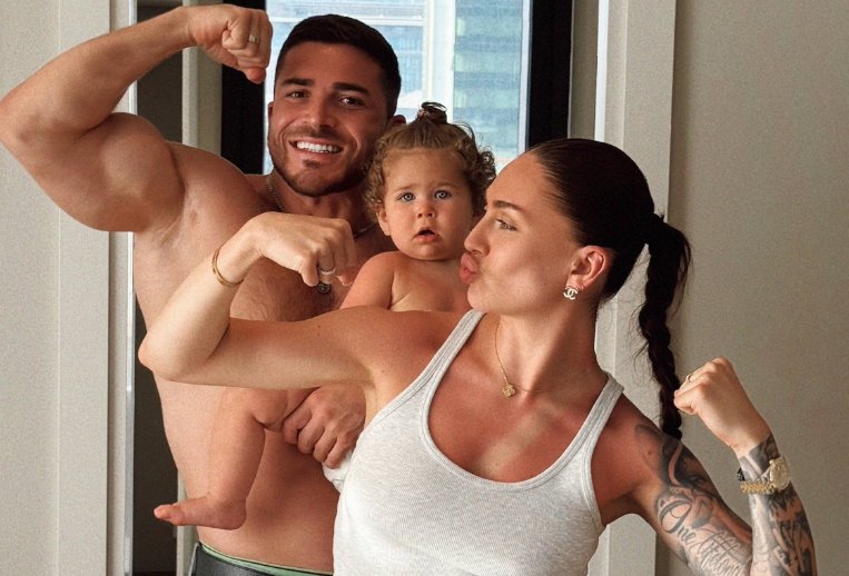 Роман Капаклы заметил, что его дочь начала проявлять характер