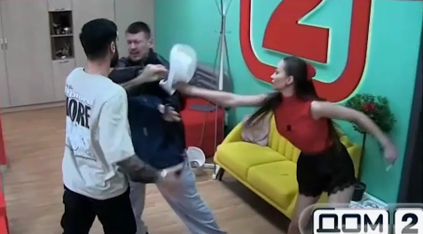 Вика Салибекова опять применила против Стёпы Карпова своё тайное оружие - горшок