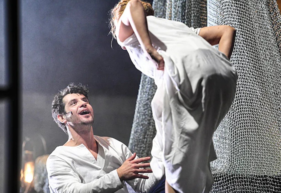 Марк Богатырев не стал выходить на сцену с бывшей женой