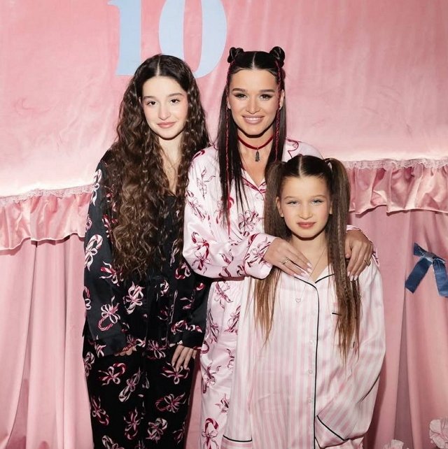 Мама Ксении Бородиной в ужасе от подарка для Теоны